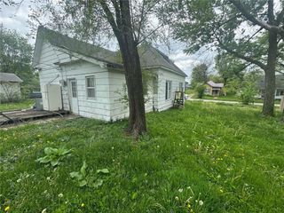 121 E Truman Street, Marceline, MO 64658
