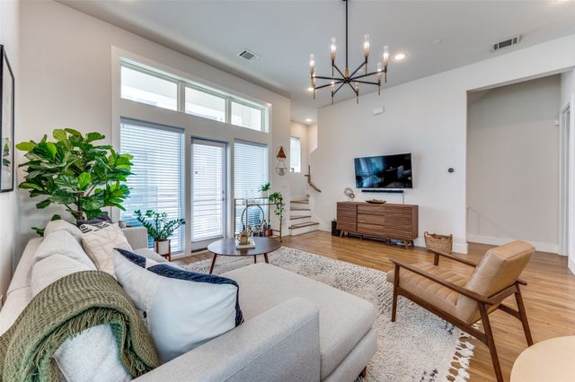 1719 Caddo Street 101, Dallas, TX 75204