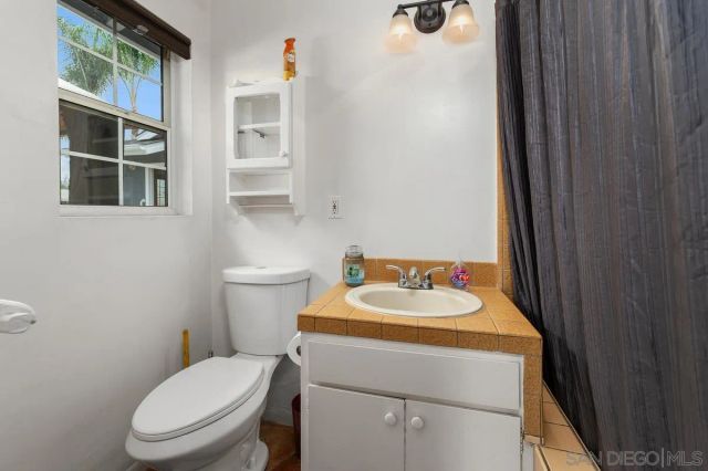 1644 Cerca Blanca Pl, El Cajon, CA 92019