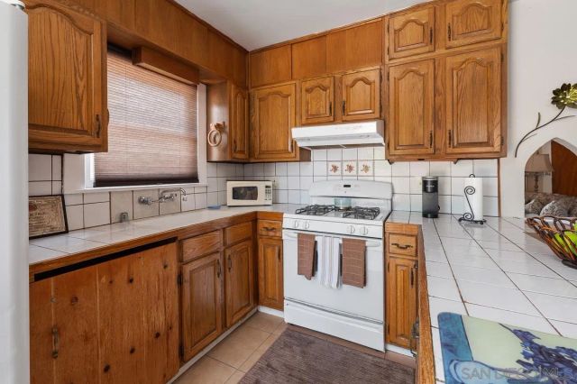 1644 Cerca Blanca Pl, El Cajon, CA 92019