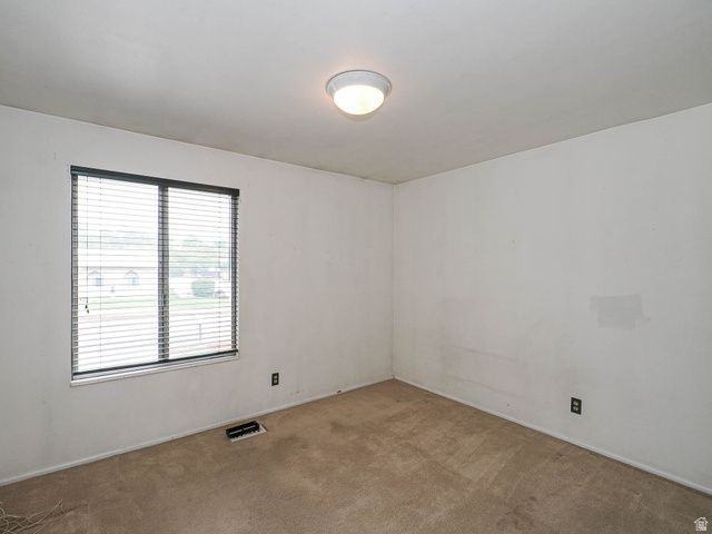 7095 S BOGGESS DR, Midvale, UT 84047