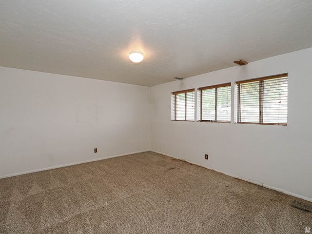 7095 S BOGGESS DR, Midvale, UT 84047