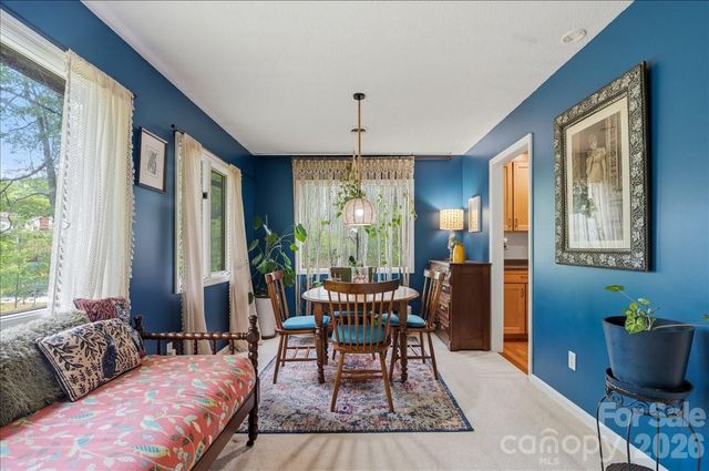 16 Woodsong Lane, Brevard, NC 28712