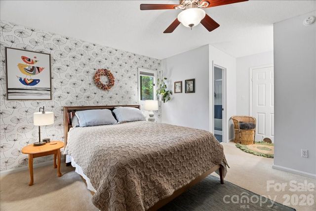 16 Woodsong Lane, Brevard, NC 28712