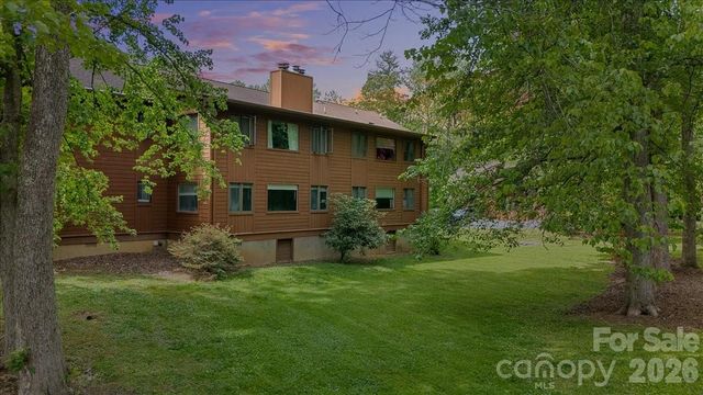 16 Woodsong Lane, Brevard, NC 28712