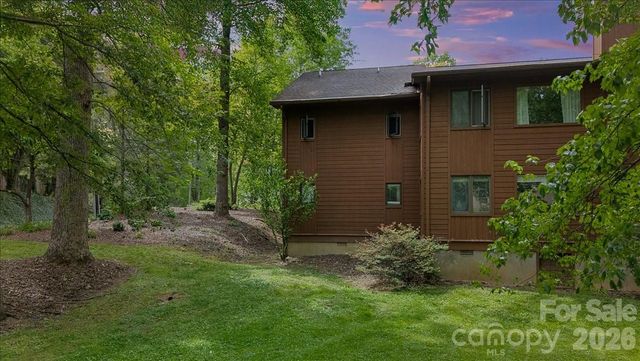 16 Woodsong Lane, Brevard, NC 28712