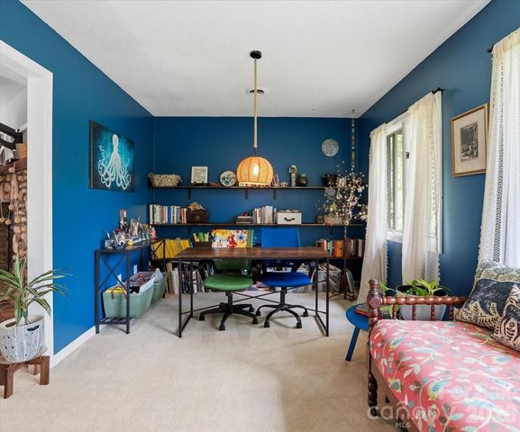 16 Woodsong Lane, Brevard, NC 28712
