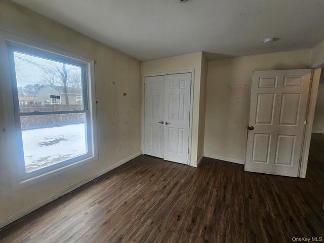 556 Taylor Avenue, East Patchogue, NY 11772