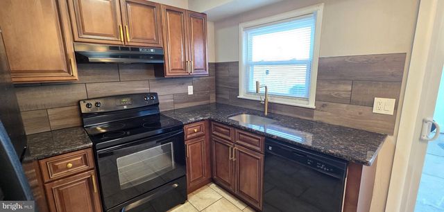 12 LEHIGH CT, Sicklerville, NJ 08081