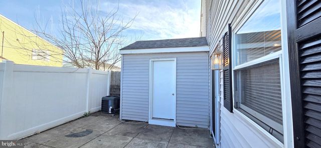 12 LEHIGH CT, Sicklerville, NJ 08081