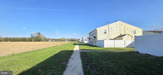 12 LEHIGH CT, Sicklerville, NJ 08081