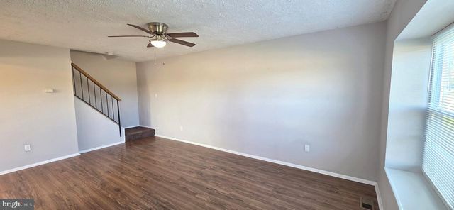 12 LEHIGH CT, Sicklerville, NJ 08081