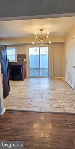 12 LEHIGH CT, Sicklerville, NJ 08081
