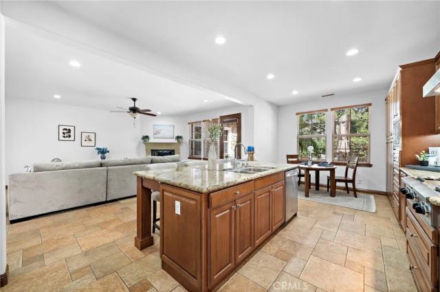 28 Drackert Lane, Ladera Ranch, CA 92694