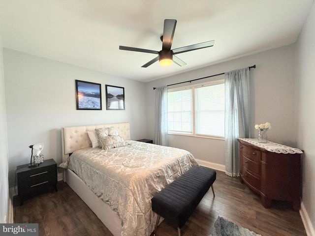 39 MONTROSE LN, Willingboro, NJ 08046