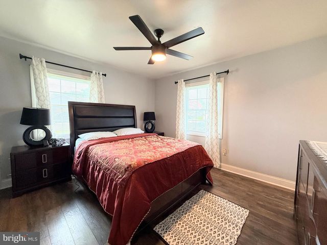 39 MONTROSE LN, Willingboro, NJ 08046