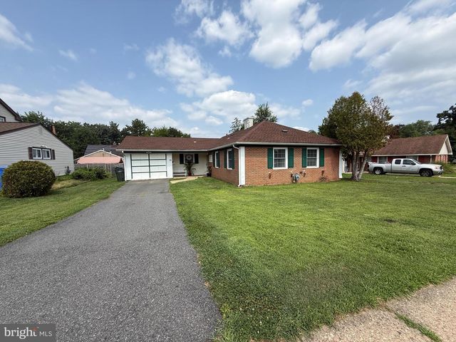 39 MONTROSE LN, Willingboro, NJ 08046