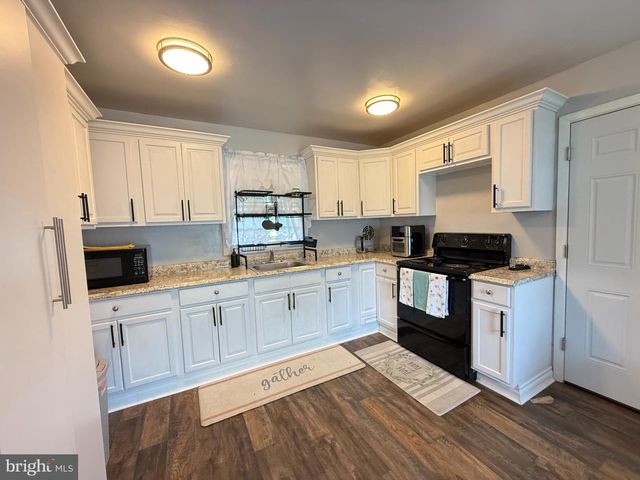 39 MONTROSE LN, Willingboro, NJ 08046