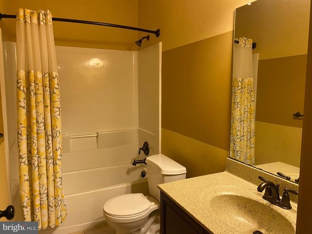 301 WAGON WHEEL LN, Hockessin, DE 19707