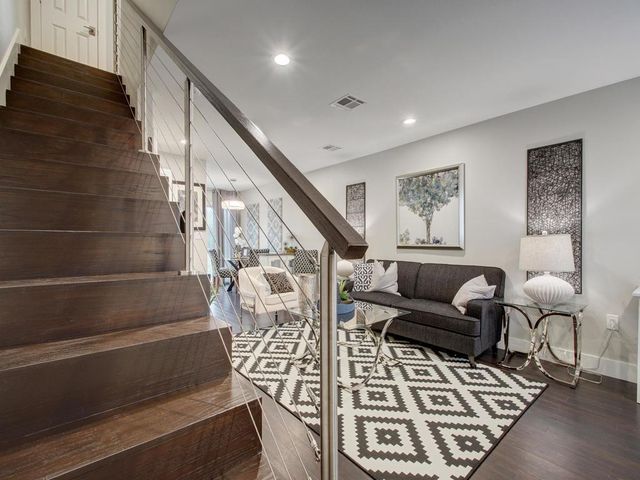 202 S College ST 14, Georgetown, TX 78626