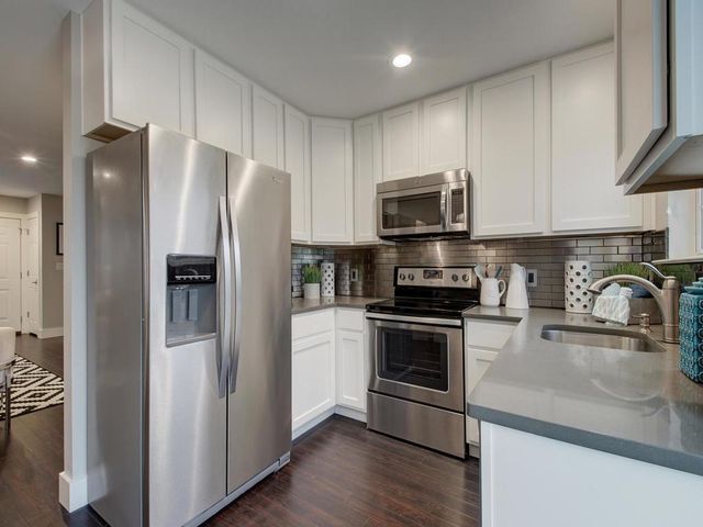 202 S College ST 14, Georgetown, TX 78626