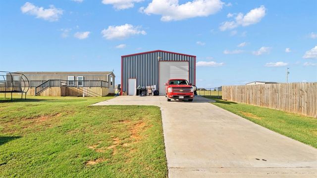 2086 County Road 1239, Tuttle, OK 73089