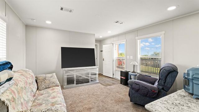 2086 County Road 1239, Tuttle, OK 73089