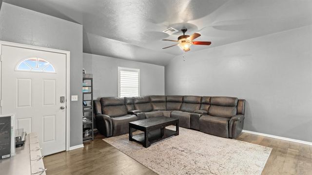 2086 County Road 1239, Tuttle, OK 73089