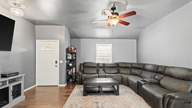 2086 County Road 1239, Tuttle, OK 73089