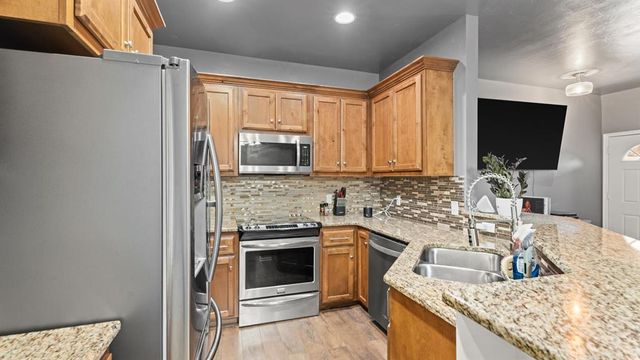 2086 County Road 1239, Tuttle, OK 73089