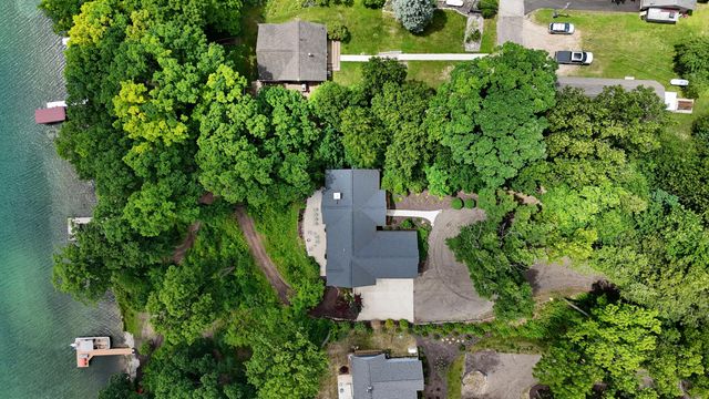 10999 Old Oak Drive, Greenville, MI 48838
