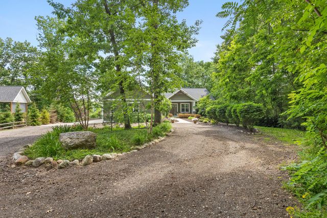 10999 Old Oak Drive, Greenville, MI 48838