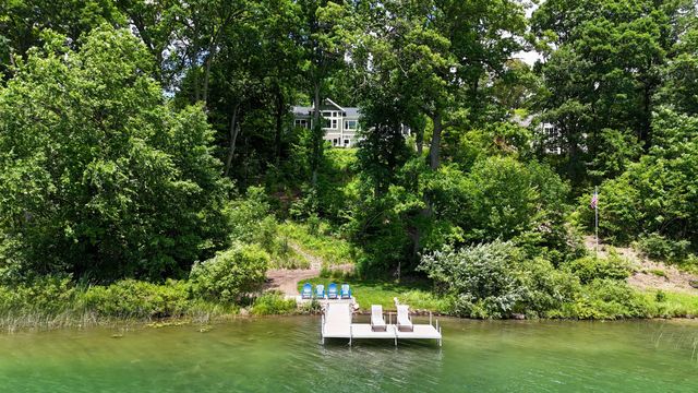 10999 Old Oak Drive, Greenville, MI 48838