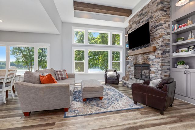 10999 Old Oak Drive, Greenville, MI 48838