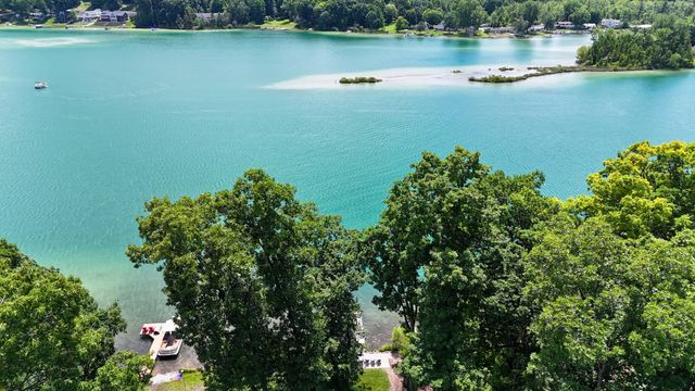 10999 Old Oak Drive, Greenville, MI 48838