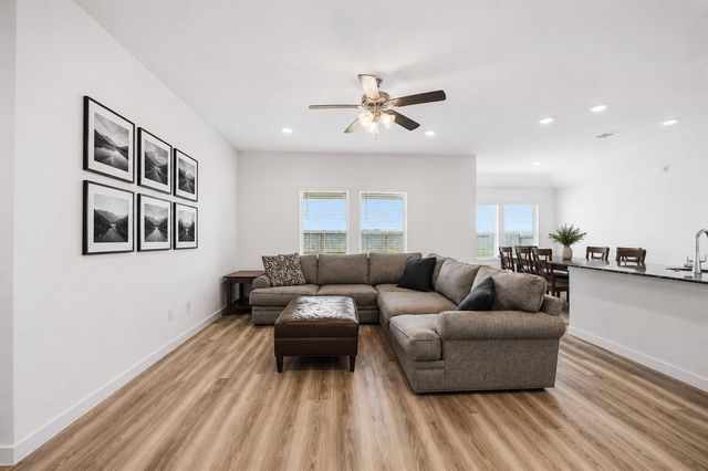 9522 Wall Street, Texas City, TX 77591