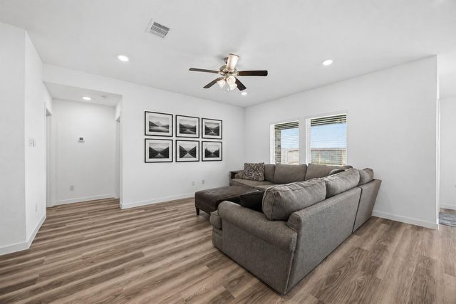 9522 Wall Street, Texas City, TX 77591