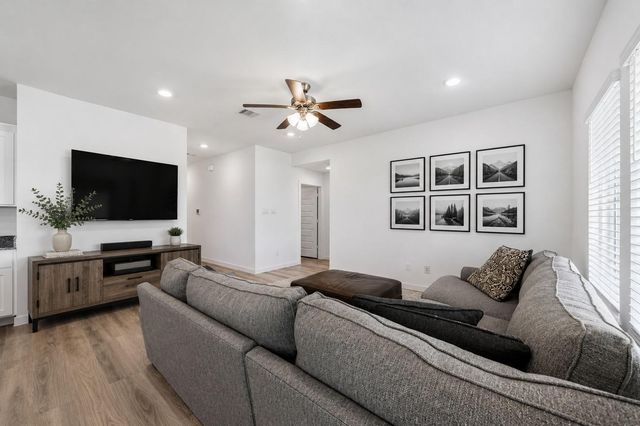 9522 Wall Street, Texas City, TX 77591