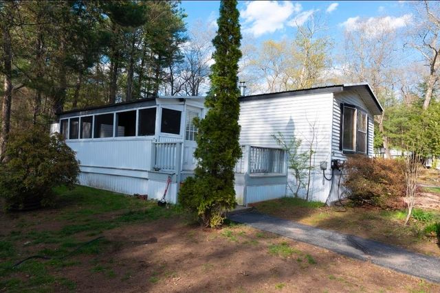 18 Bangor Street, Nashua, NH 03063