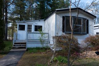 18 Bangor Street, Nashua, NH 03063