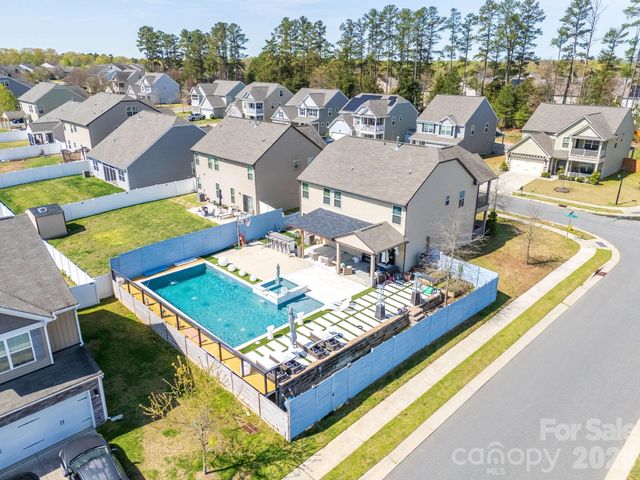 3124 Berry Creek Road, Charlotte, NC 28214