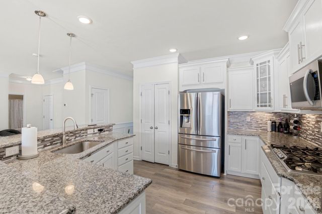 3124 Berry Creek Road, Charlotte, NC 28214