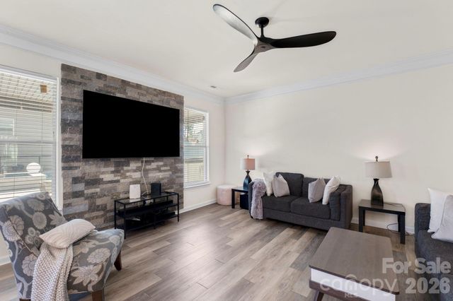 3124 Berry Creek Road, Charlotte, NC 28214