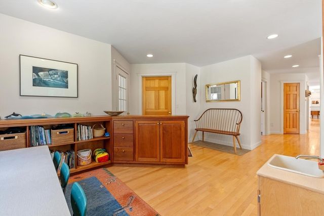 117 Ayer Road, Harvard, MA 01451