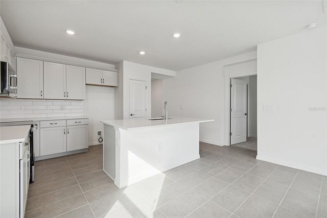 9102 OPTIMIST WAY, Palmetto, FL 34221