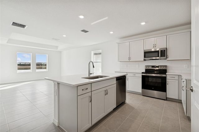 9102 OPTIMIST WAY, Palmetto, FL 34221