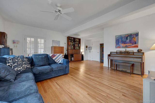 8 Justine Court, Briarcliff Manor, NY 10510