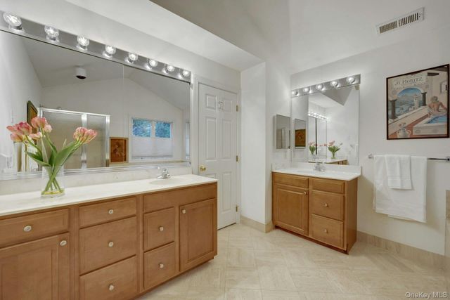 8 Justine Court, Briarcliff Manor, NY 10510