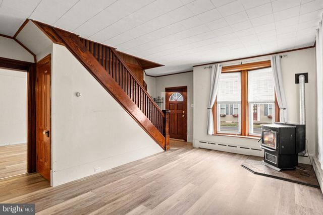 316 WALNUT STREET, Boiling Springs, PA 17007