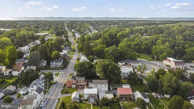 316 WALNUT STREET, Boiling Springs, PA 17007